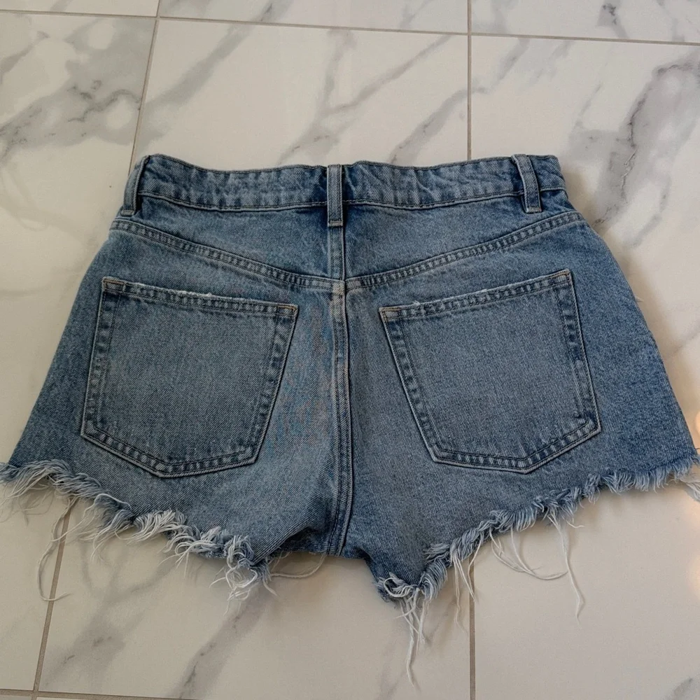 Zara Cut Off Distressed Blue Denim Jeans Women’s Size 4